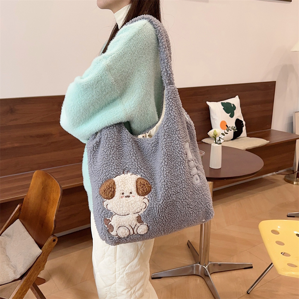 M4114 Autumn and Winter New Plush Bag, Women's cartoon embroidered vest bag, large-capacity fluffy student class bag full figure