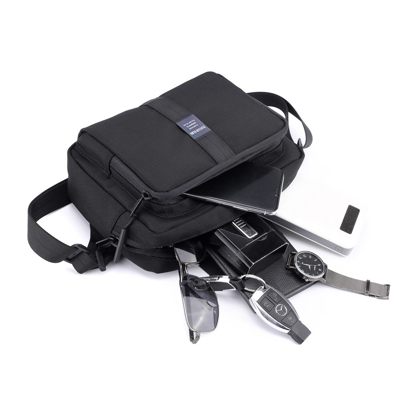 Cross-border new trendy men's crossbody bag, simple and functional bag, multi-functional digital storage bag, outdoor chest bag, single-shoulder bag Item Picture