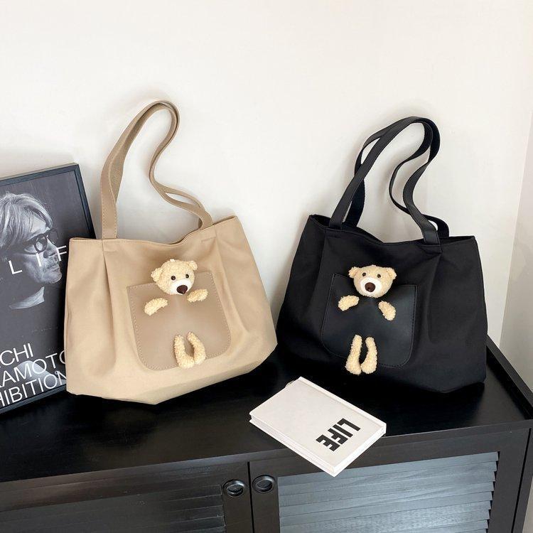 Japanese-style casual large-capacity nylon single-shoulder bear girls' bag, new autumn and winter crossbody bag, cute girl tote bag undefined
