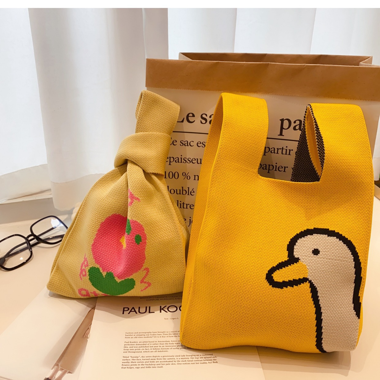 Popular floral cartoon knitted bags, Japanese and Korean style woven single-shoulder bags, underarm bags, new women's bags and tote bags details Picture