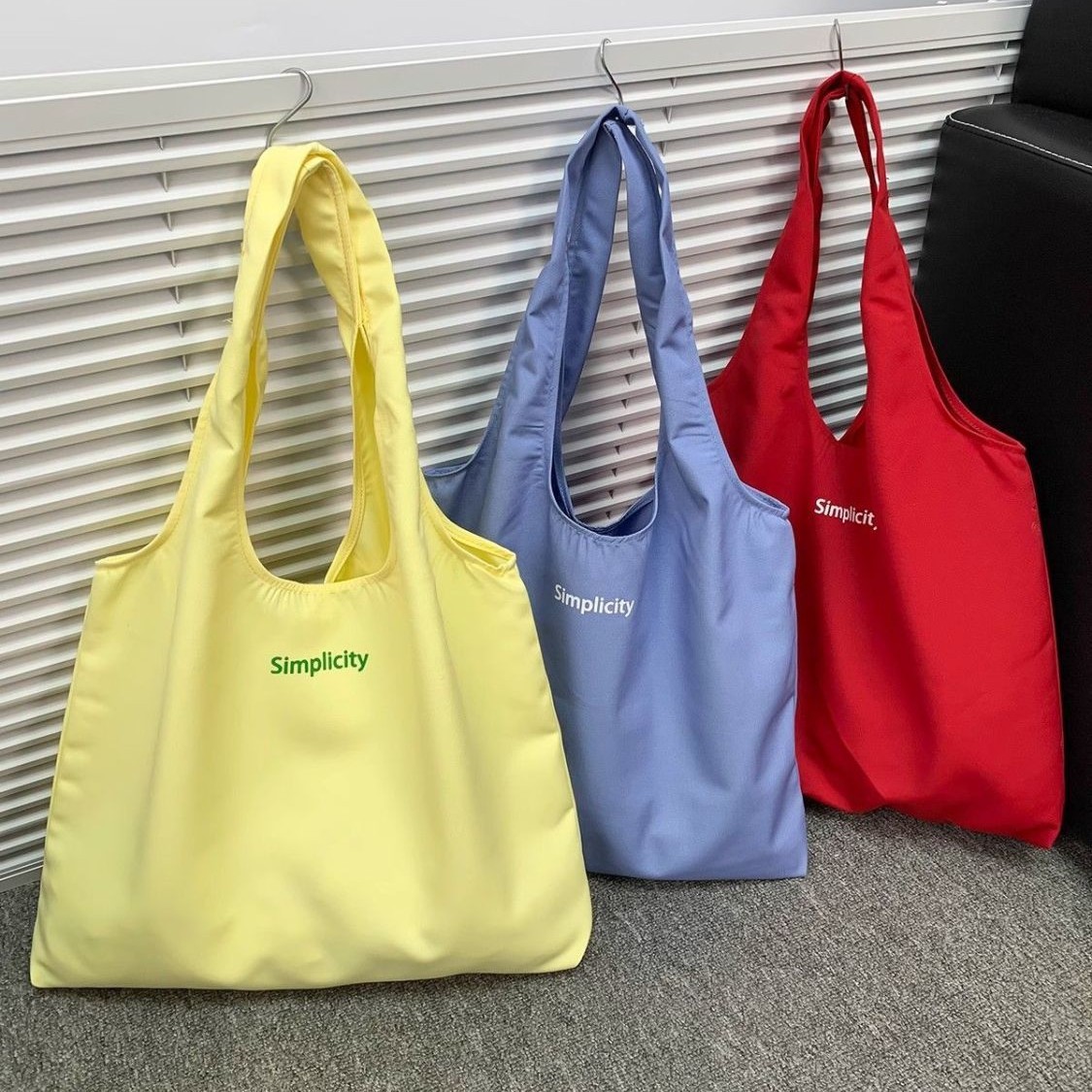 Letter casual handbag, women's Korean style simple ins large capacity tote bag, nylon canvas bag, shoulder bag full figure