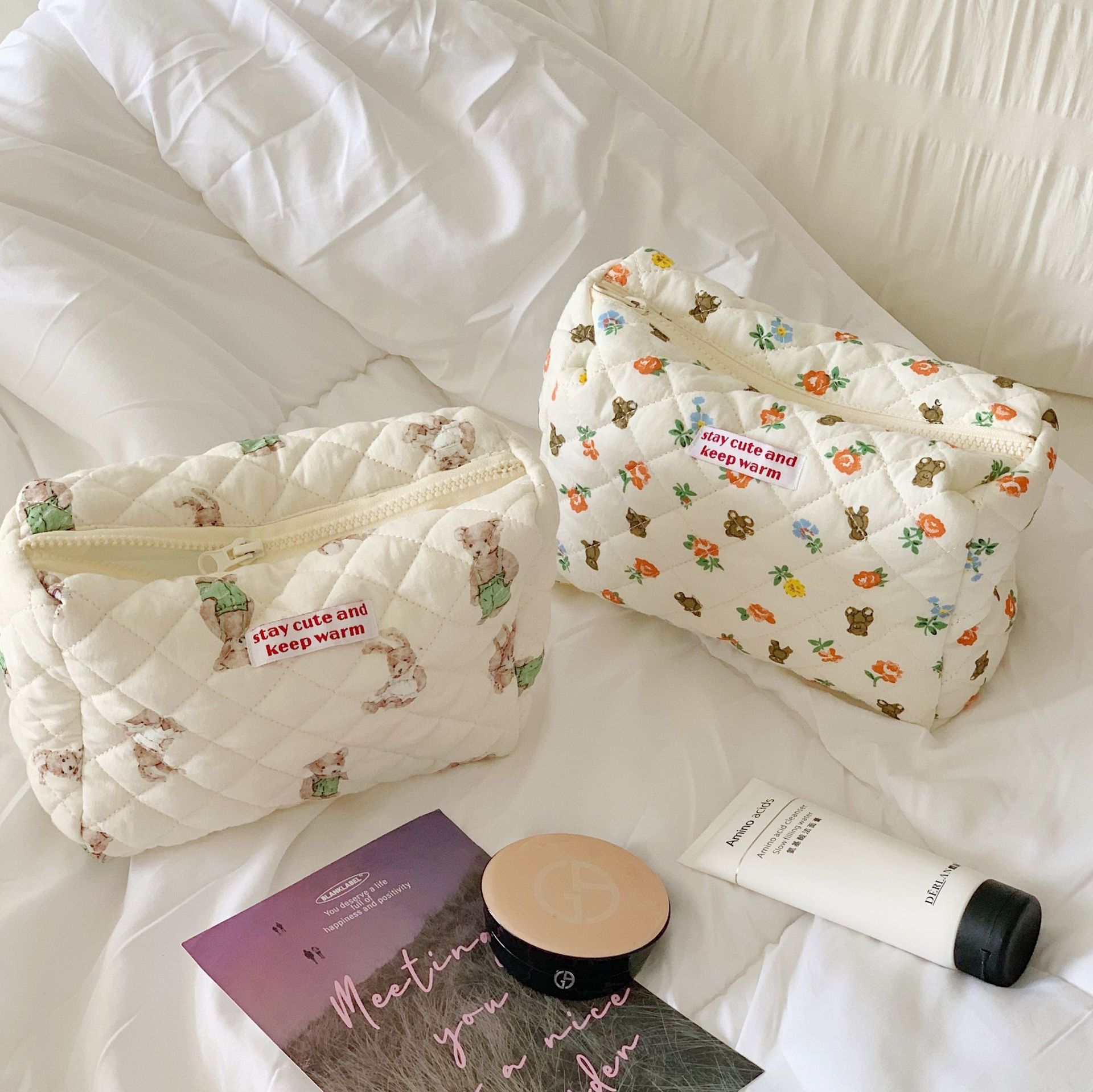 ins Korean flower bear Little rabbit makeup bag, pen case, large capacity portable travel toiletry bag, and miscellaneous storage bag full figure