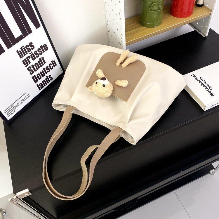 Japanese-style casual large-capacity nylon single-shoulder bear girls' bag, new autumn and winter crossbody bag, cute girl tote bag undefined