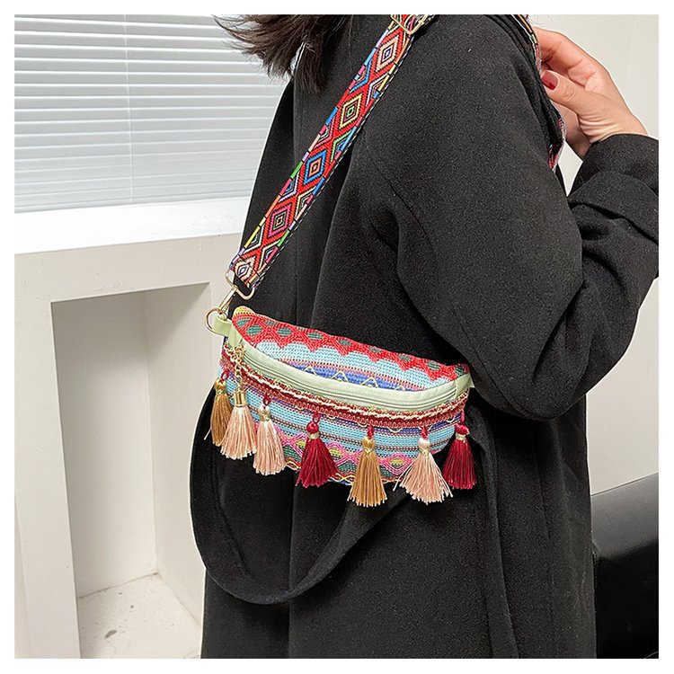Shoulder Bag Fashion Women's Bag 2022 New Style Super Popular ethnic style individual single-shoulder crossbody bag tassel chest bag Specification drawing