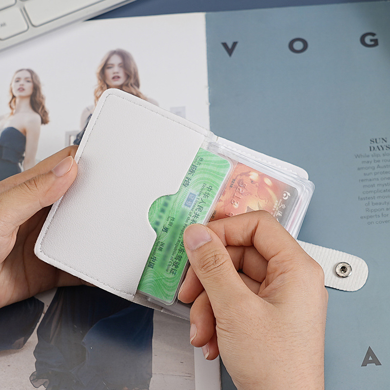 New cute star creative card case, small and portable, large capacity, multi-slot anti-demagnetization student card case wholesale for women Application Scenario