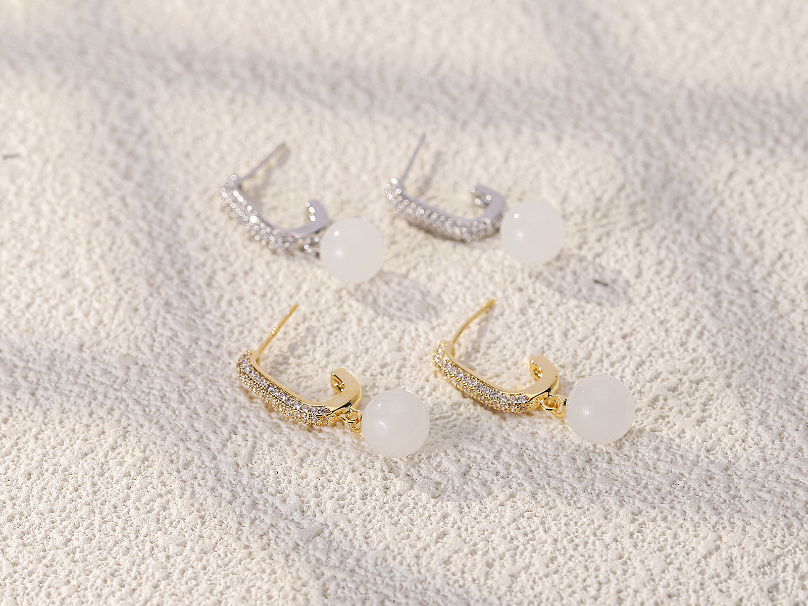 Xuhui brand exquisite and light luxury copper plated with real gold and set with zircon 925 silver needle and green jade, luxurious design and fashionable stud earrings Application Scenario