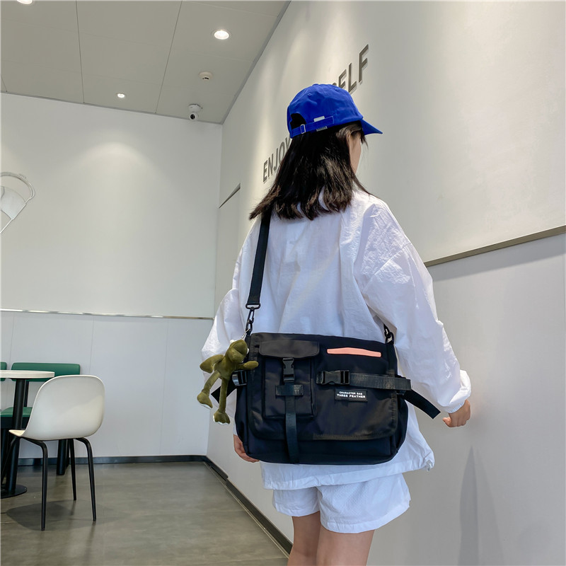 Men's trendy workwear crossbody bag, Japanese Instagram backpack, women's casual single-shoulder bag, student crossbody bag Application Scenario