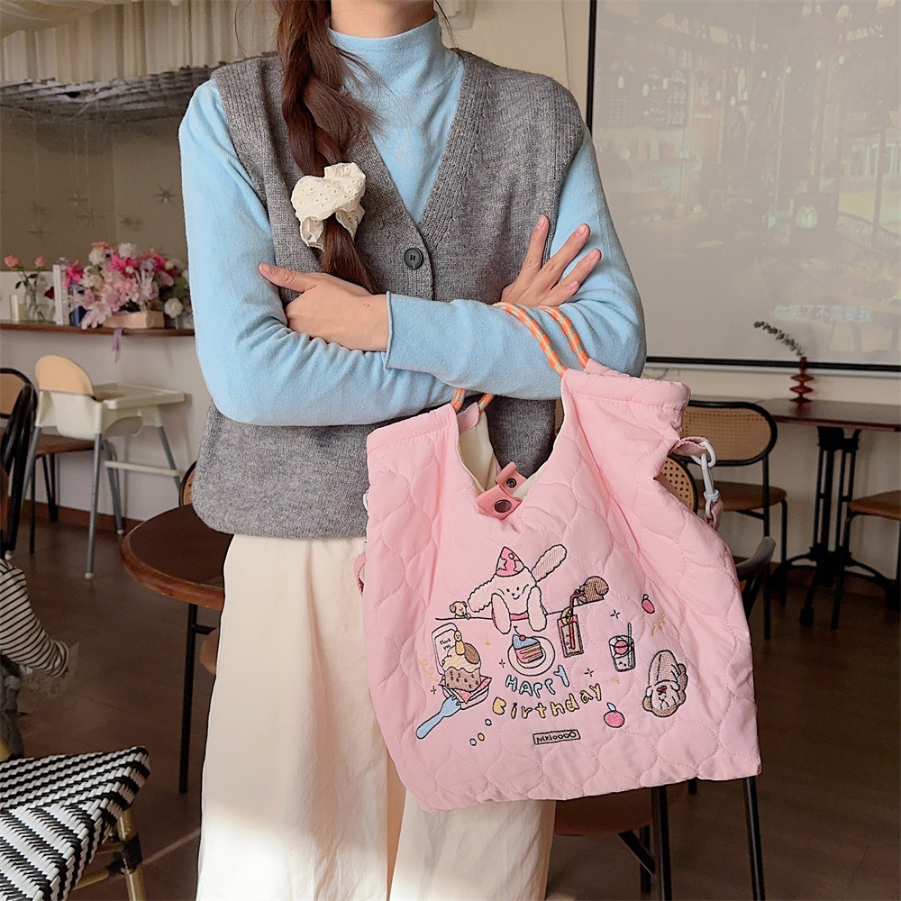 31223 Quilted soft crossbody bag, large capacity hand-held shoulder bag, cartoon embroidered little rabbit student handbag Specification drawing