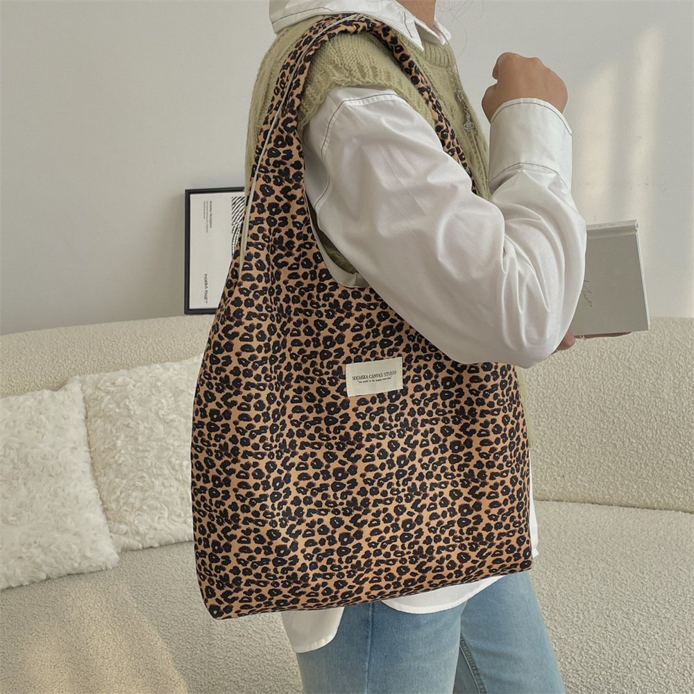 410272 Retro leopard print large capacity underarm bag 2024 Commuter single-shoulder bag Women's casual bag student vest bag Specification drawing