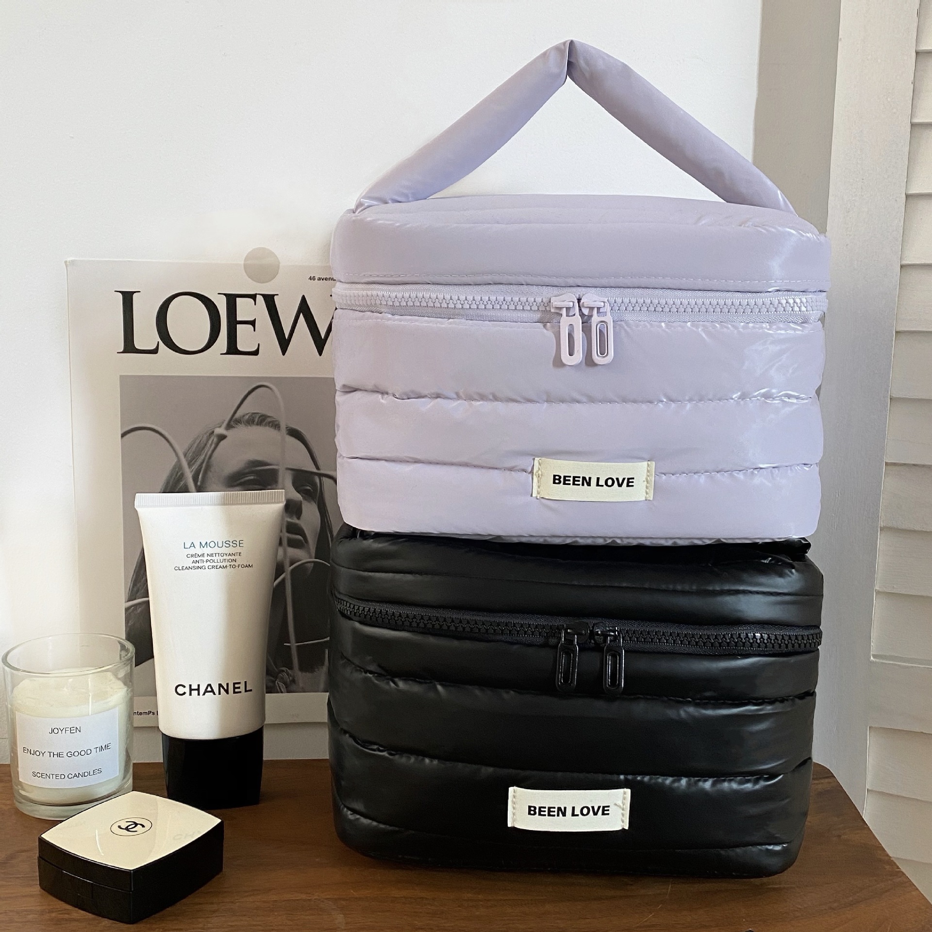 Cloud Makeup Bag for Women 2025 New large-capacity portable travel hand-held storage bag, outdoor cosmetics and toiletries bag details Picture