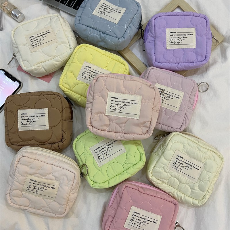 【 In Stock 】32191 Cute Mini makeup bag, portable candy-colored storage bag, Toiletry bag full figure