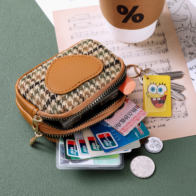 This is a new 2024 best-selling coin purse designed by a niche female brand. It features an InS-style, cute and small canvas short wallet Specification drawing
