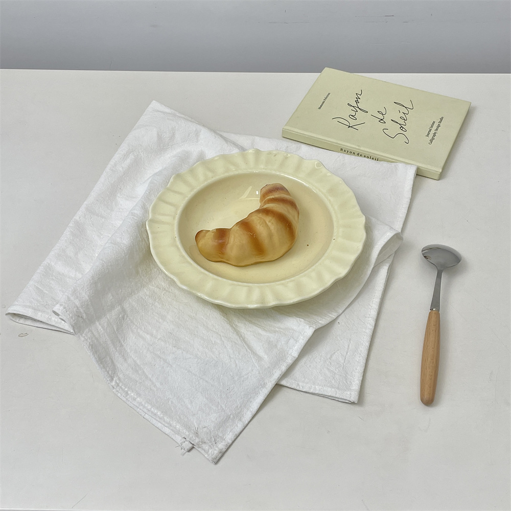 bj250303 high-appearance-level ceramic plates, household heat-resistant and stain-resistant placemats and coasters, restaurant and Western restaurant table MATS Application Scenario