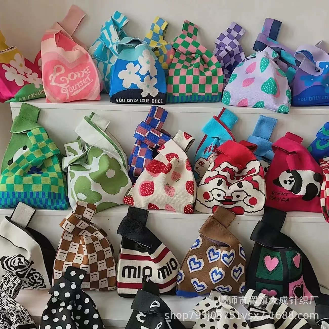 Wholesale of new ins trendy handbags, women's knitted woolen bucket bags, casual tote bags and lunch boxes Application Scenario