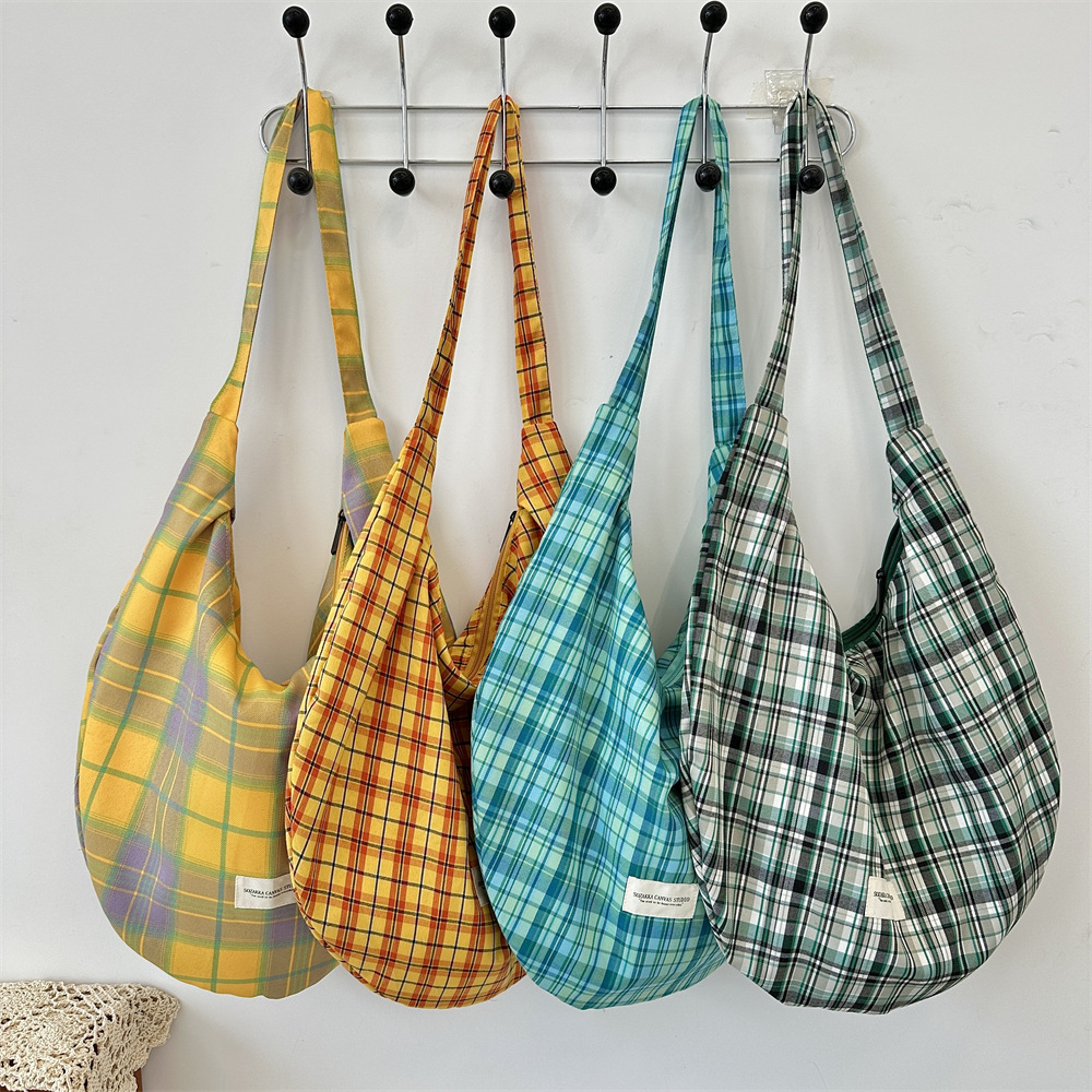 53121 ins Korean-style single-shoulder bag, laid-back commuting dumpling bag, niche retro checkered hand-held student class bag Specification drawing