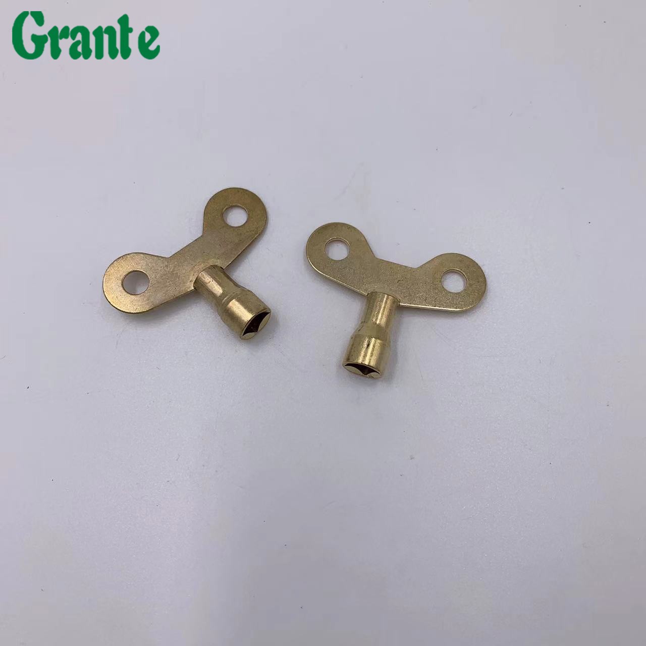 Factory wholesale faucet accessories, keys, outdoor anti-theft faucet special lock keys, quick-opening faucet keys full figure
