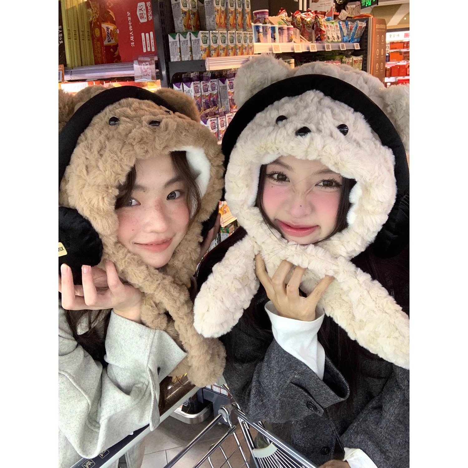 Cartoon headphones, bear hat, women's winter cycling windproof and fleece warm ear-protecting hat, plush scarf all-in-one hat details Picture