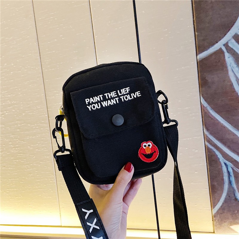 Fashionable canvas crossbody bag 2024 new style casual crossbody bag for students, simple and comfortable small backpack cross-border wholesale Application Scenario