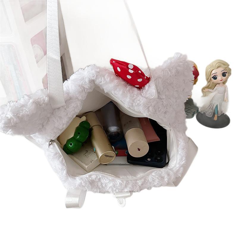The new popular cartoon travel large-capacity plush bag for women's autumn and winter Japanese-style tote bag is cute and can be decorated with cat designs on both shoulders Item Picture