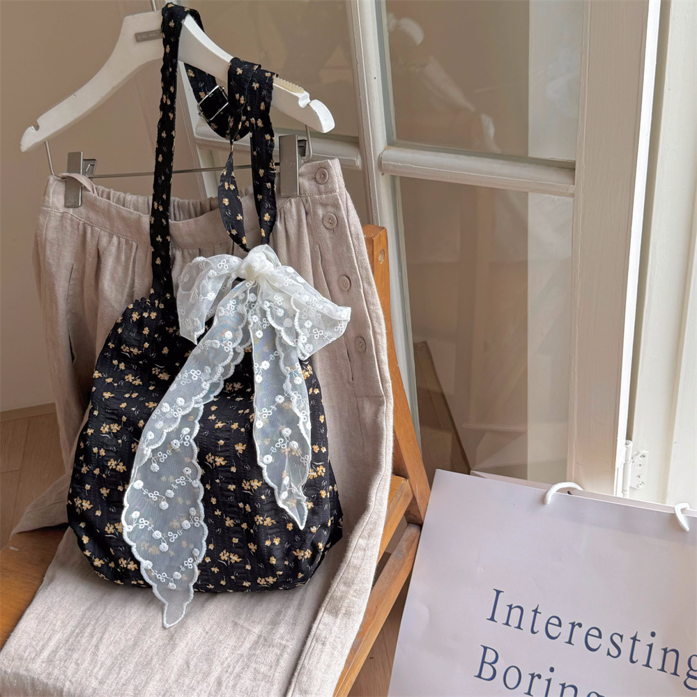 53123 Korean niche floral canvas bag for Women 2025 New large-capacity casual commuting single-shoulder crossbody bag Item Picture