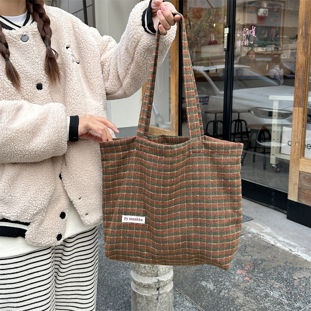 311021 Autumn/Winter large-capacity women's bag, 2023 new retro woolen checkered hand-held tote bag, woolen single-shoulder bag details Picture