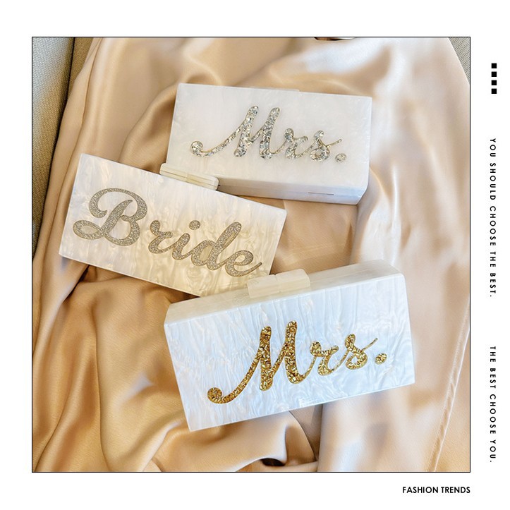 Ladies' new fashionable hundred-tower white pearlescent letter-sequined acrylic bag, exquisite cross-cut banquet dress bag full figure