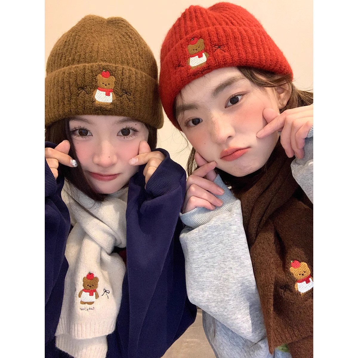 Cute embroidered bear knitted woolen cap, Korean InS-style new autumn and winter face-showing small headscarf cap, anti-freezing and cold-proof details Picture