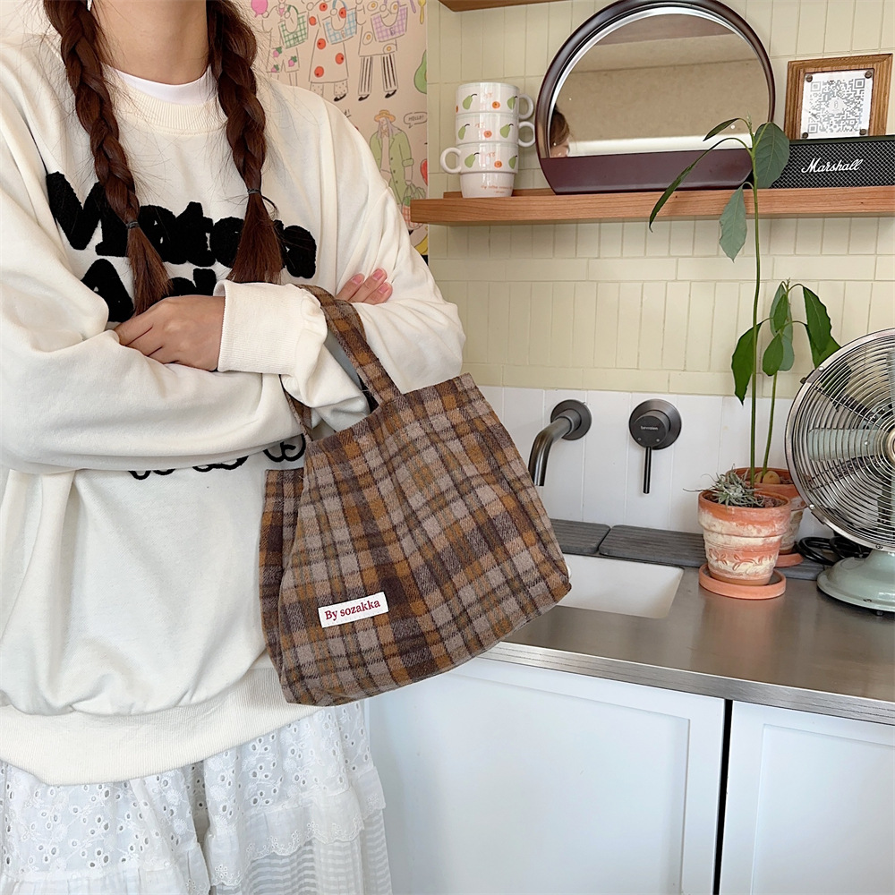 311021 Simple ins retro style woolen multi-color handbag for women, 2023 new checkered autumn and winter women's bag details Picture