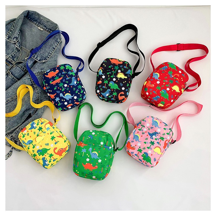 New children's dinosaur crossbody phone bag, casual outing print single-shoulder crossbody bag, cartoon and cute children's bag full figure