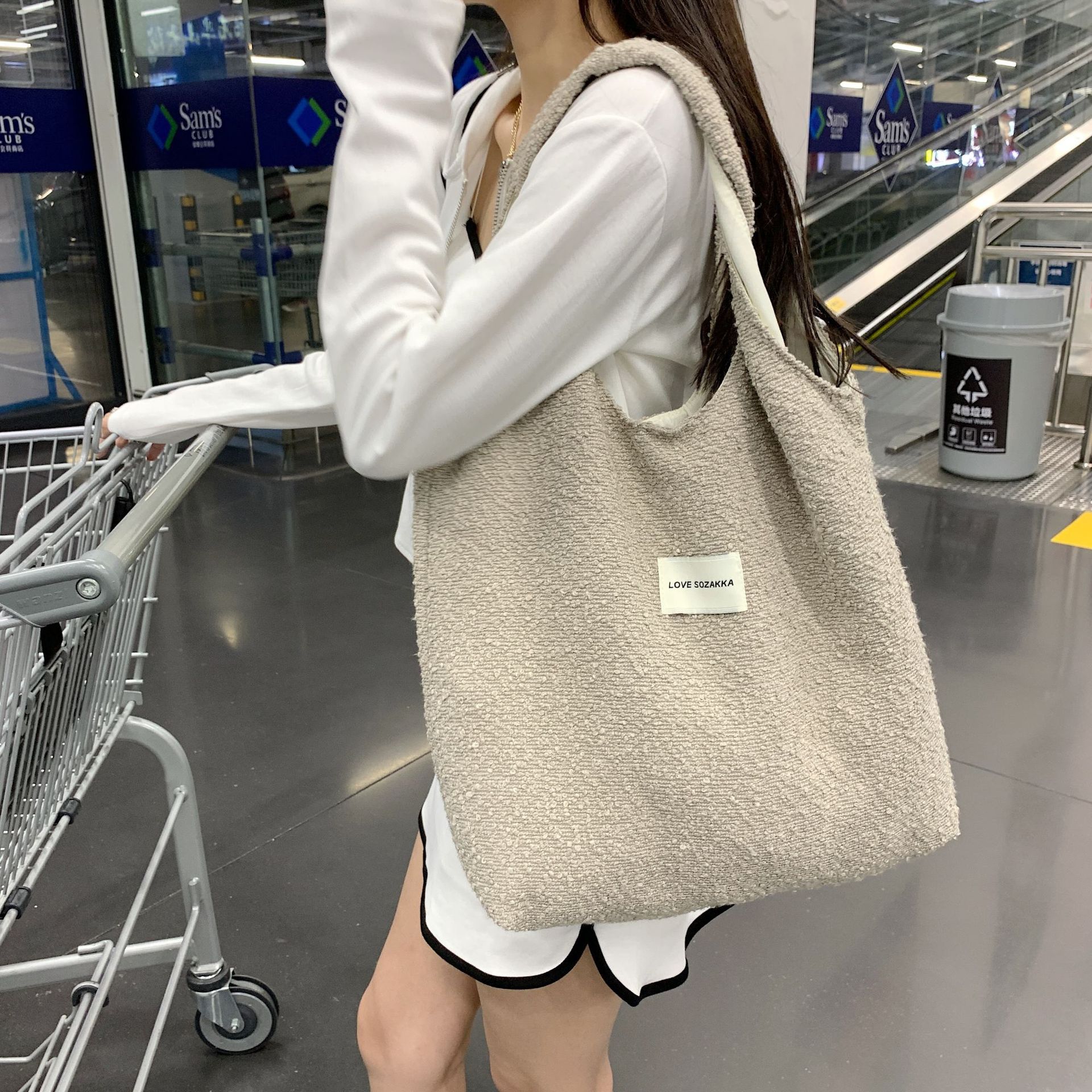 28171 woolen Japanese and Korean large bag, Harajuku versatile female student large capacity single-shoulder bag, retro vest bag full figure