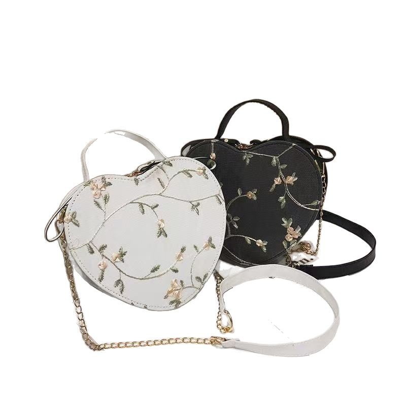 Wholesale of the "Little Fresh Heart Bag 2025 New Style, Fashionable and simple single-shoulder crossbody Bag, Korean style, versatile and stylish box bag. Item Picture