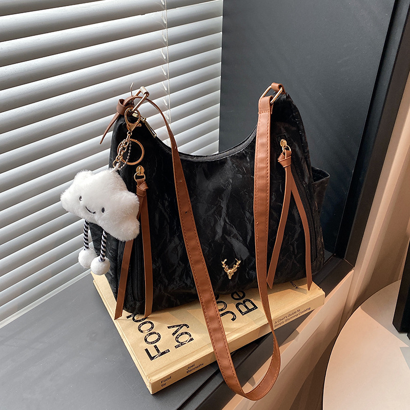 Large-capacity bags, women's 2025 bestsellers, fashionable and versatile crossbody bags, high-end single-shoulder bags, simple commuter tote bags details Picture