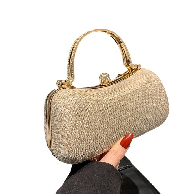 The 2024 new trendy women's bag is exquisitely textured and simple yet stylish. It's a small bag with a lock button and a single-shoulder chain crossbody Item Picture