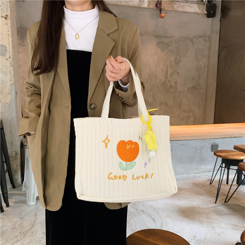 112291 Fresh and delicate quilted embroidered tote bag, a canvas bag for female students' classes, a simple and artistic shopping bag details Picture