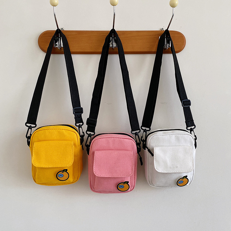 Cute little bag for girls 2024 New trendy and energetic girl student phone bag, Japanese-style fresh and clean crossbody canvas bag Application Scenario
