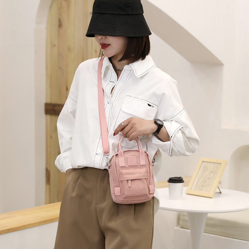 One-piece consignment for women's fashionable Korean-style trendy crossbody bag, simple and individual phone bag, water-resistant nylon crossbody bag Specification drawing