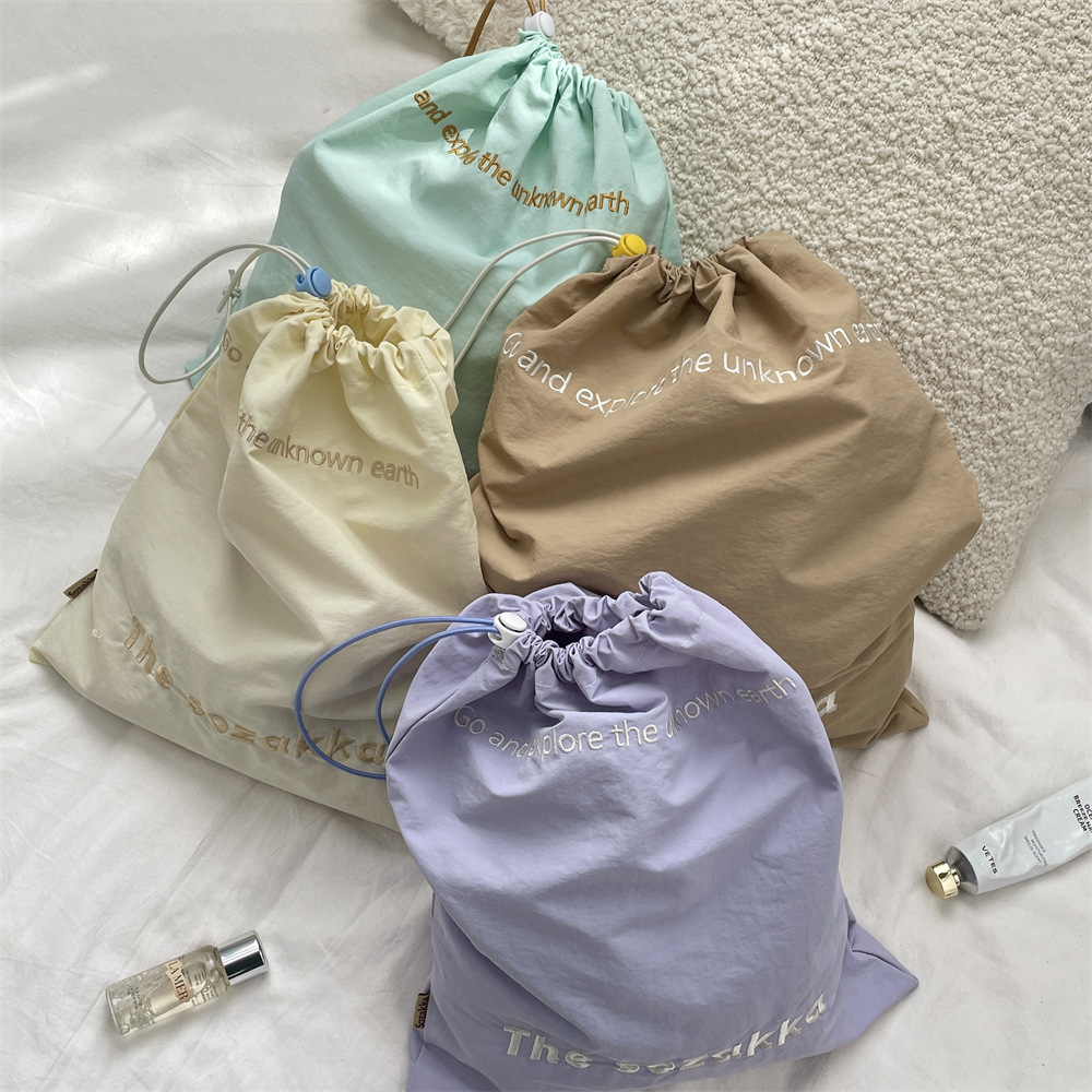 53202 drawstring drawstring opening organizing bag, Cosmetics sorting bag, travel storage, business trip sundries, underwear storage bag Application Scenario