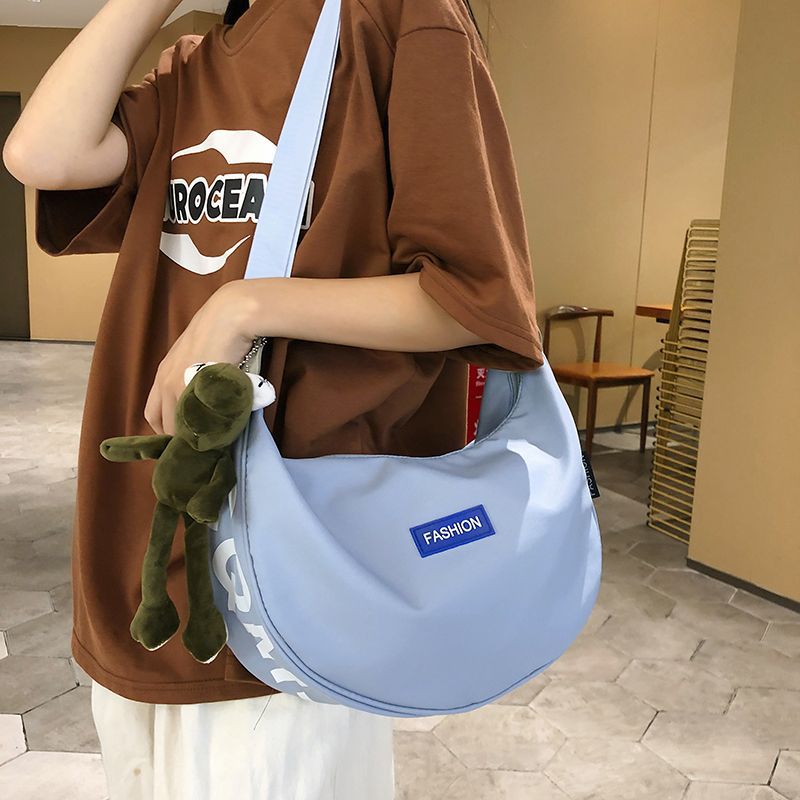 Dumpling bag Women's canvas bag crossbody casual and versatile, ins large-capacity college student class make-up single-shoulder commuting bag Specification drawing