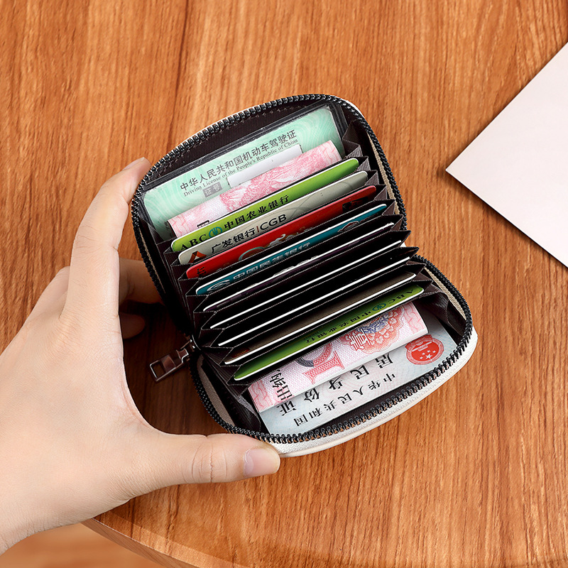 Pleated feel ~ A new minimalist, cute and small WALLET from Ailun INS, a popular solid-color versatile card bag wallet Application Scenario
