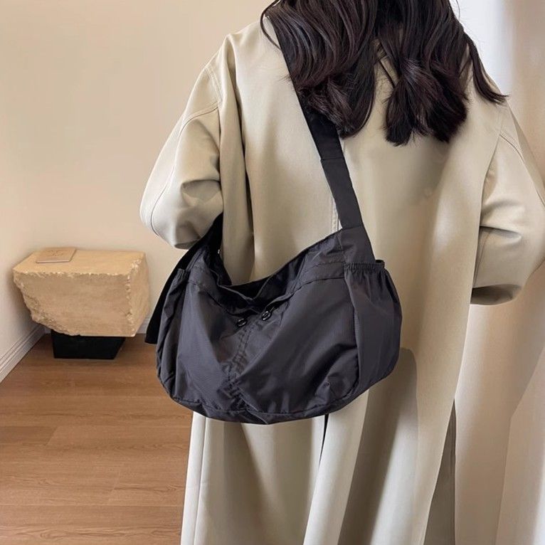 High-end, super soft nylon fabric bag, women's bag, shoulder bag, fashionable and versatile commuting bag, simple crossbody bag full figure