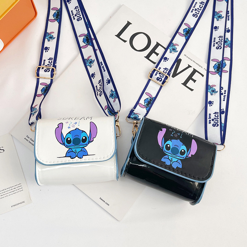 A new 2025 fashionable children's single-shoulder crossbody snack bag, cartoon and cute, a best-selling accessory for girls full figure