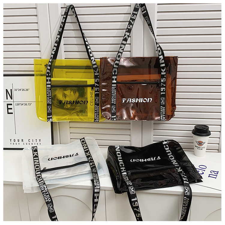 New portable jelly bag, fashionable large-capacity PVC transparent handbag, high appearance level, English single-shoulder bag for women full figure