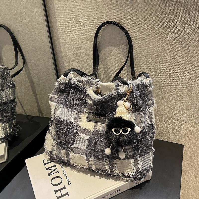 High-end checkered bucket bag for women, 2023 new trendy and fashionable single-shoulder bag for women, large-capacity commuter tote bag Specification drawing