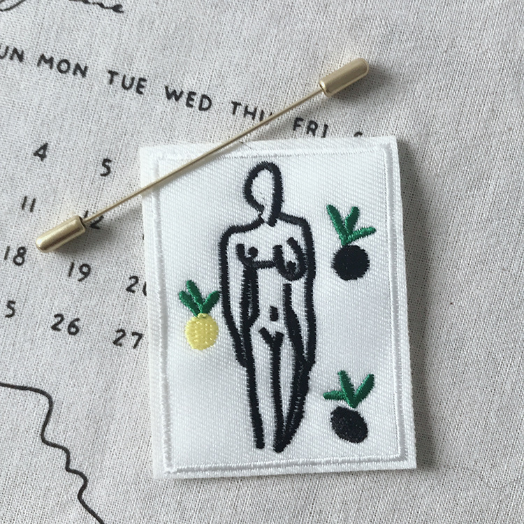 C13 Fabric embroidery brooch, chic style embroidery pin, diy multi-purpose decoration, schoolbag, clothing, handcrafted Item Picture