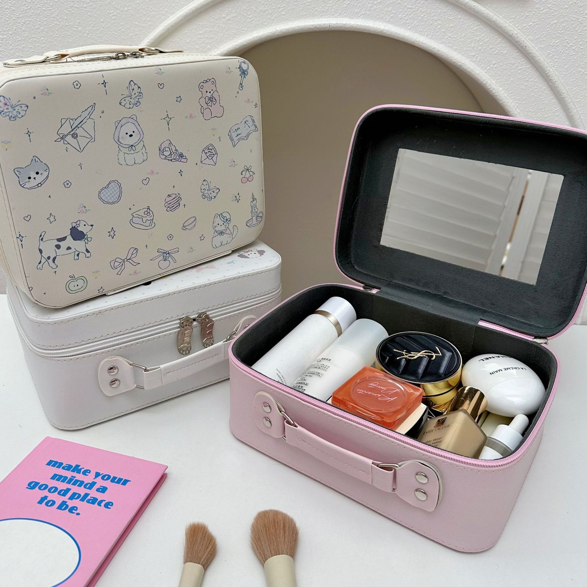 Original cartoon makeup box 2025 new model, high appearance level, large capacity skin care product storage bag, hand-held makeup bag for women Specification drawing
