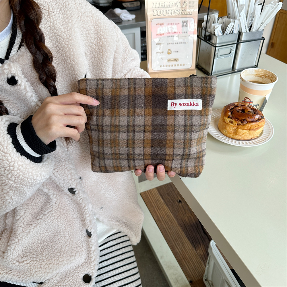 311023 ins Casual tweed checkered small square bag, retro makeup bag, loose change shopping clutch, storage bag details Picture