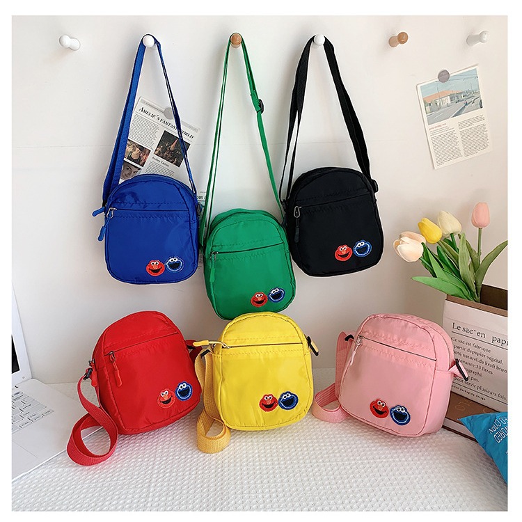 New cartoon mini nylon fabric crossbody bag for women, fashionable Sesame Street coin purse cross-border wholesale full figure