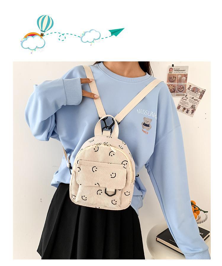 British-style versatile and cute single-shoulder mini crossbody bag 2023 new artistic and casual small bag backpack batch full figure