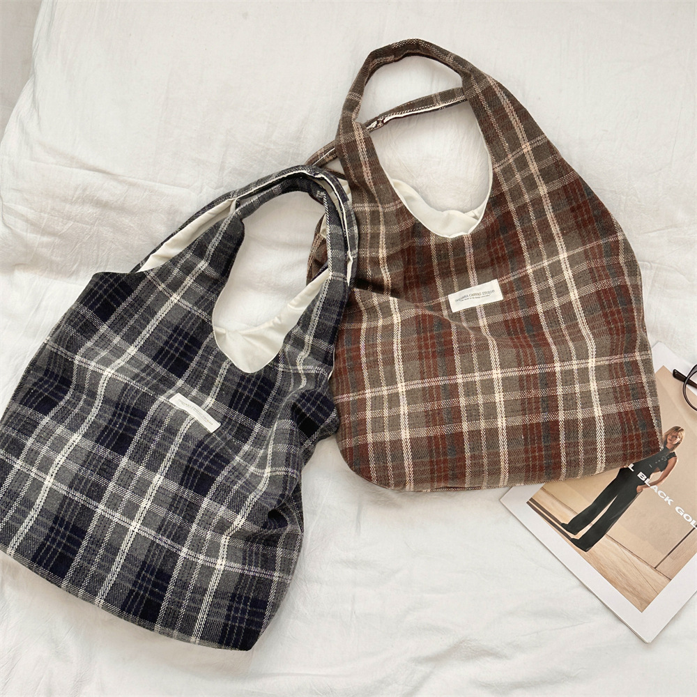 410262 Autumn and winter woolen single-shoulder bag for women, retro checkered tote bag, large capacity, simple commuting canvas bag full figure