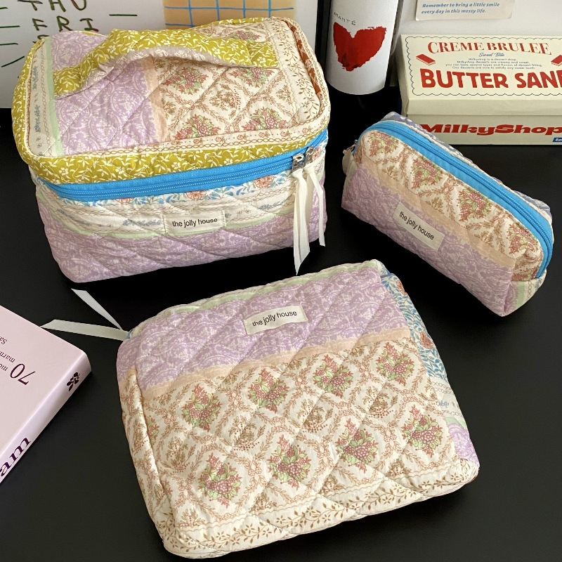 Ethnic-style hand-held makeup bag for women, large-capacity portable for business trips, skin care product storage bag, portable hand-held bag for women details Picture